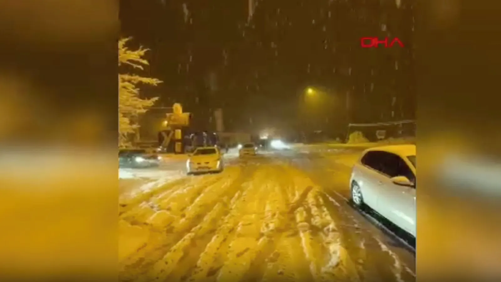 Afyonkarahisar’da Kar Yağışı Trafiği Felç Etti!