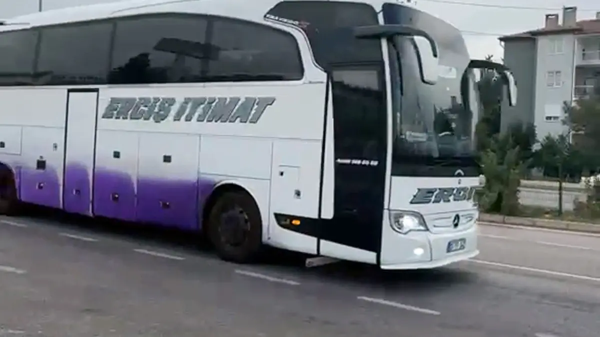 Afyonkarahisar’da ilginç olay! Araçlar mora boyanmıştı, nedeni belli oldu 3