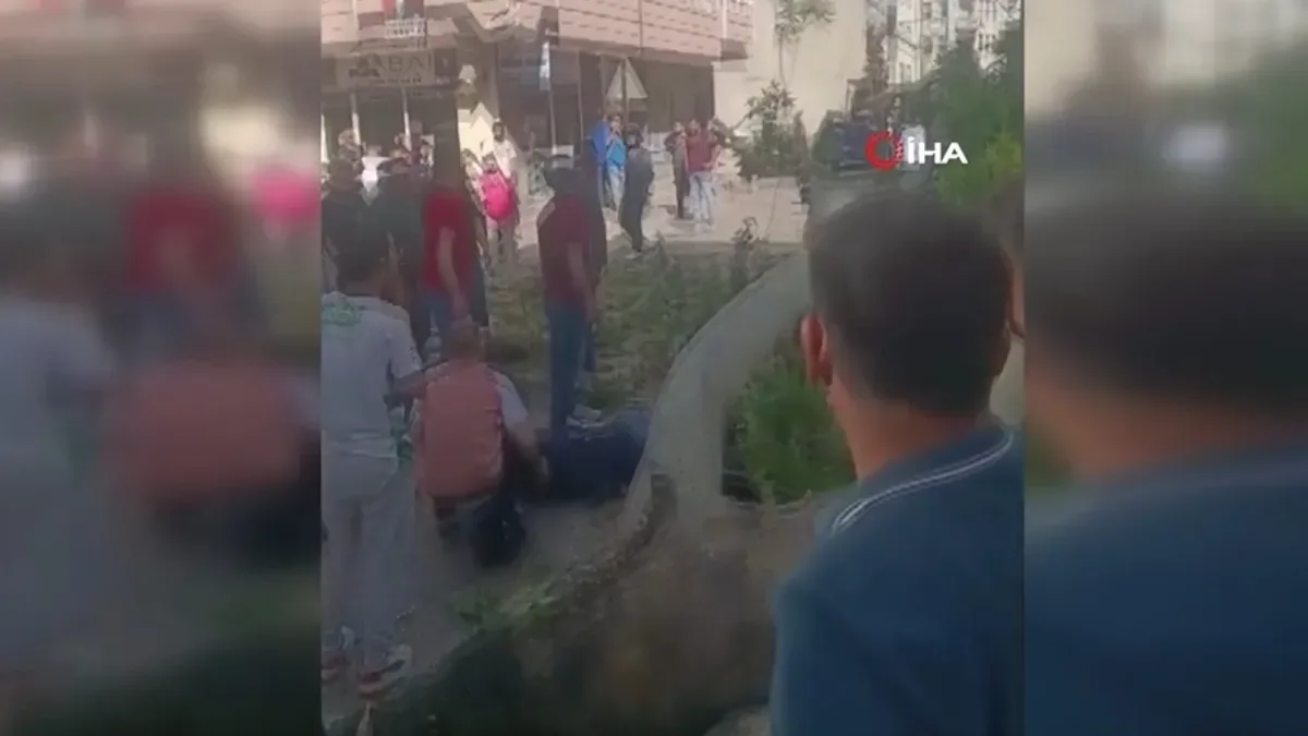 Ağaç Devrildi, Motosiklet Sürücüsü Yaralandı!