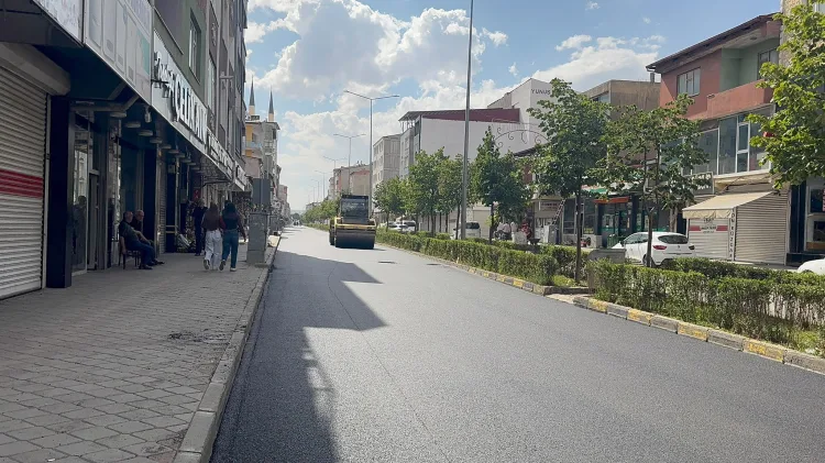 Ağrı Caddesi Modernleşti, Ulaşım Konforu Artıyor!