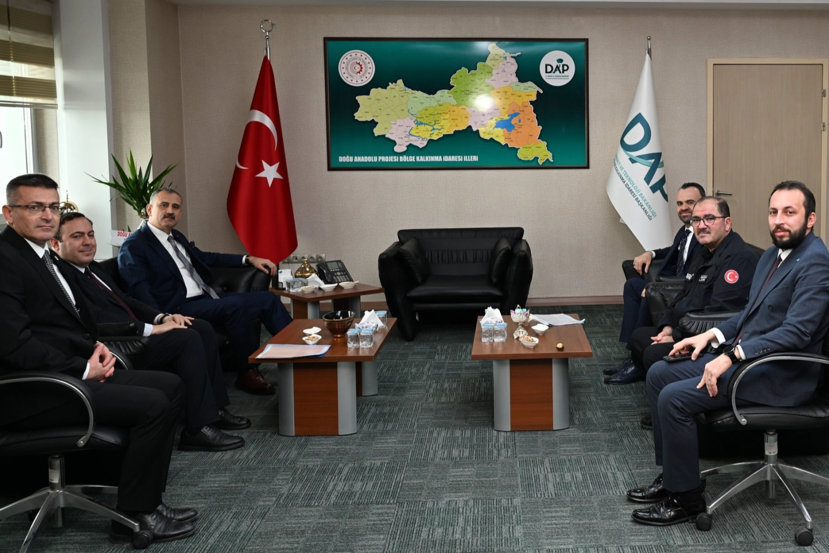 Ağrı Valisi’nden Erzurum ve DAP’a Ziyaret