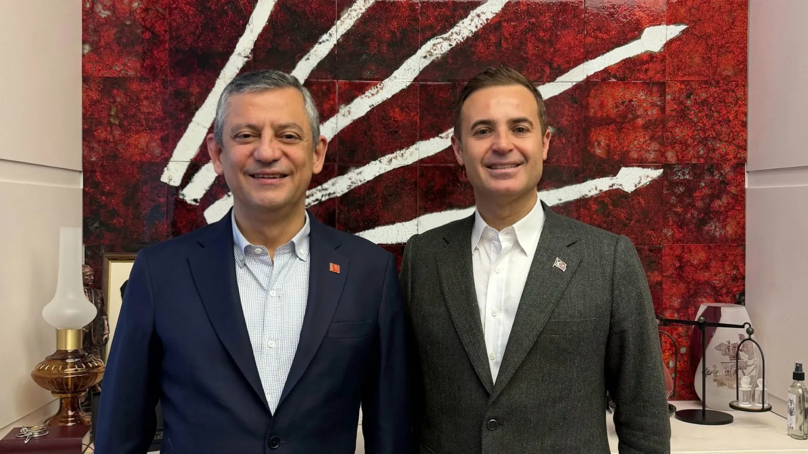 Ahmet Akın’dan Özgür Özel’e Destek Ziyareti