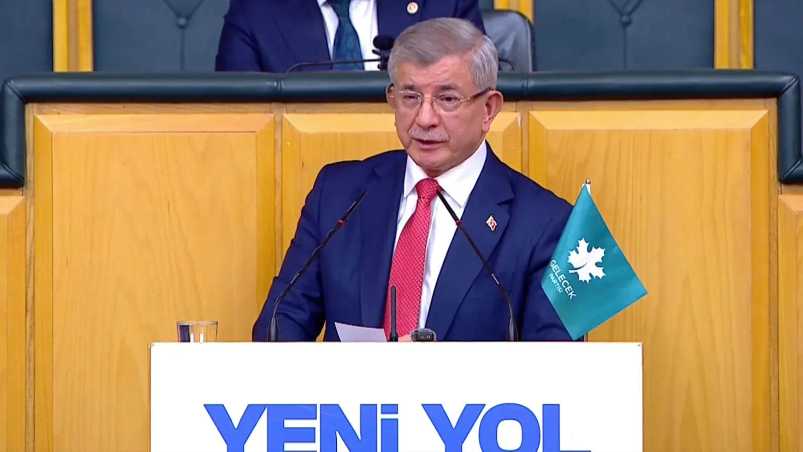 Ahmet Davutoğlu’ndan CHP’ye Sert Eleştiriler!