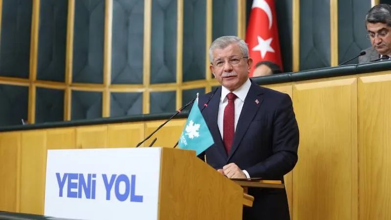 Ahmet Davutoğlu’ndan Trump’a Barış Planı Önerisi