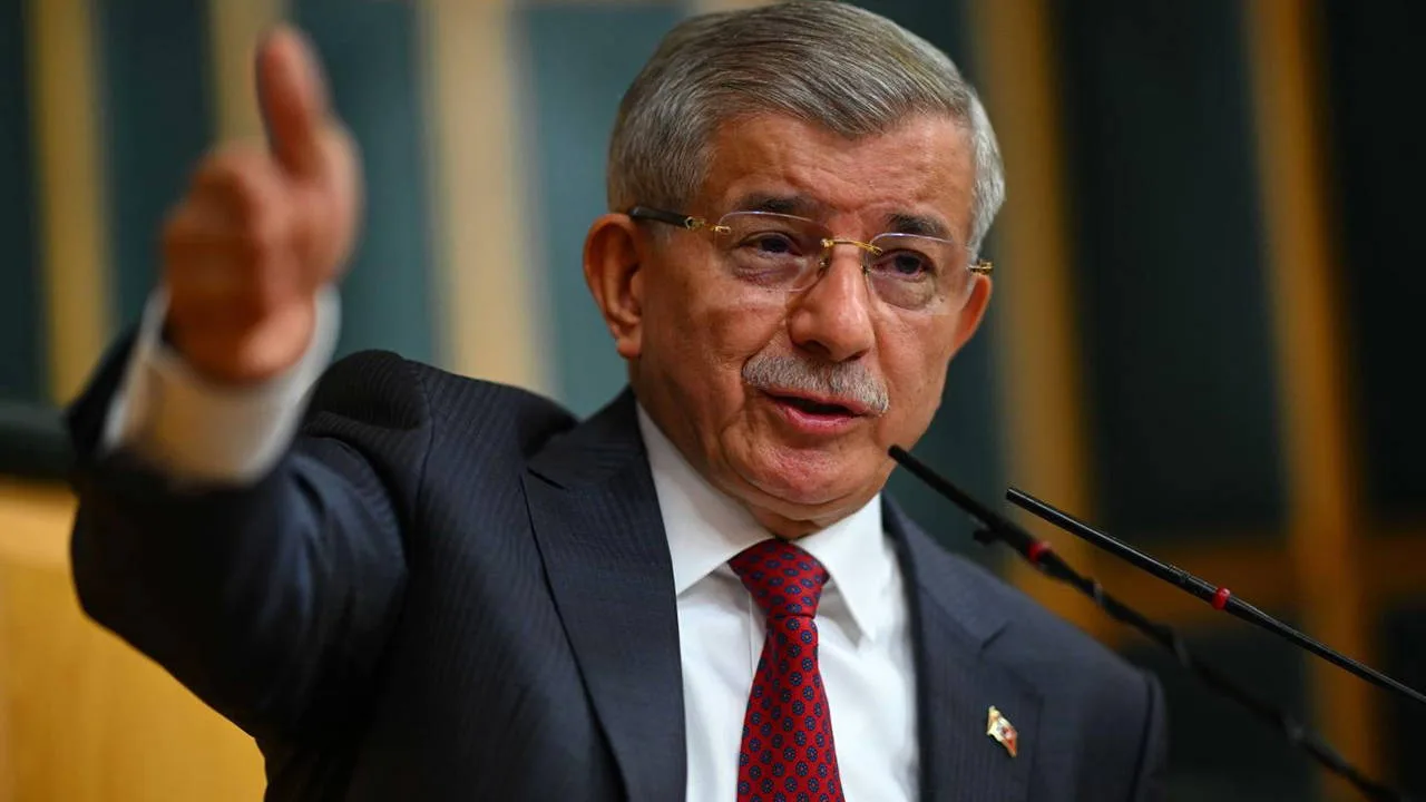 Ahmet Davutoğlu ‘şüpheli’ olarak ifadeye çağrıldı!