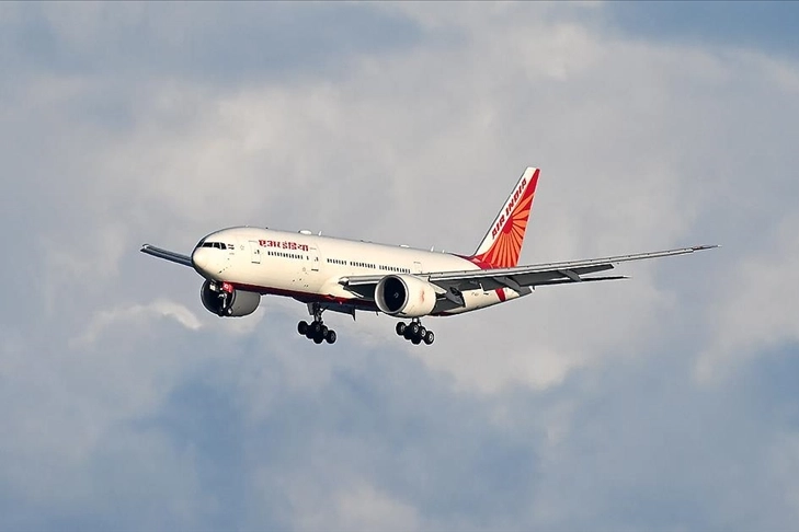 Air India Uçağı Bomba İhbarıyla Acil İniş Yaptı!