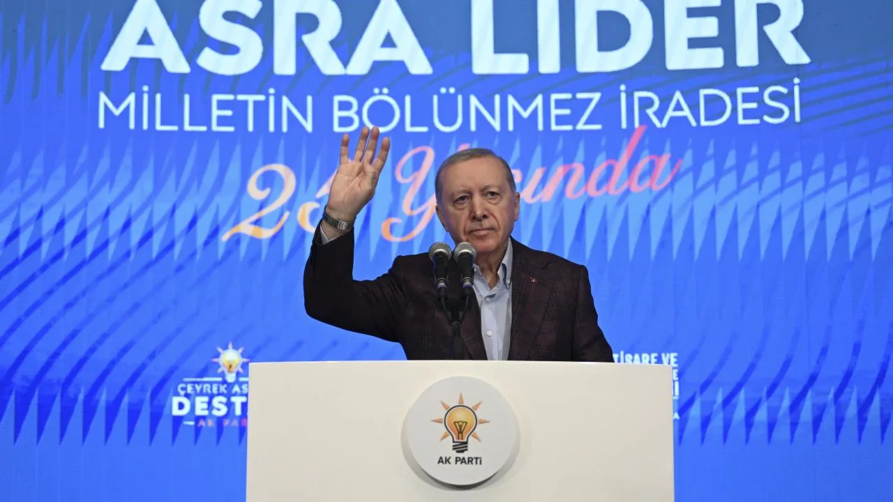 “AK Parti 25 Yaşında: 25 Yılın Başarıları”