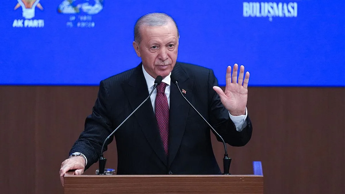 AK Parti’de Hırs ve Yanlışlara Karşı Sert Uyarı