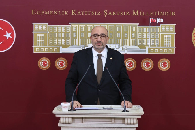 AK Parti’den CHP’li Belediyelere Sert Eleştiri!