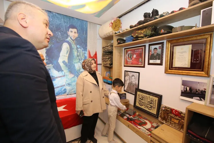 AK Parti’den Şehit Ailelerine Duygusal Bayram Ziyareti
