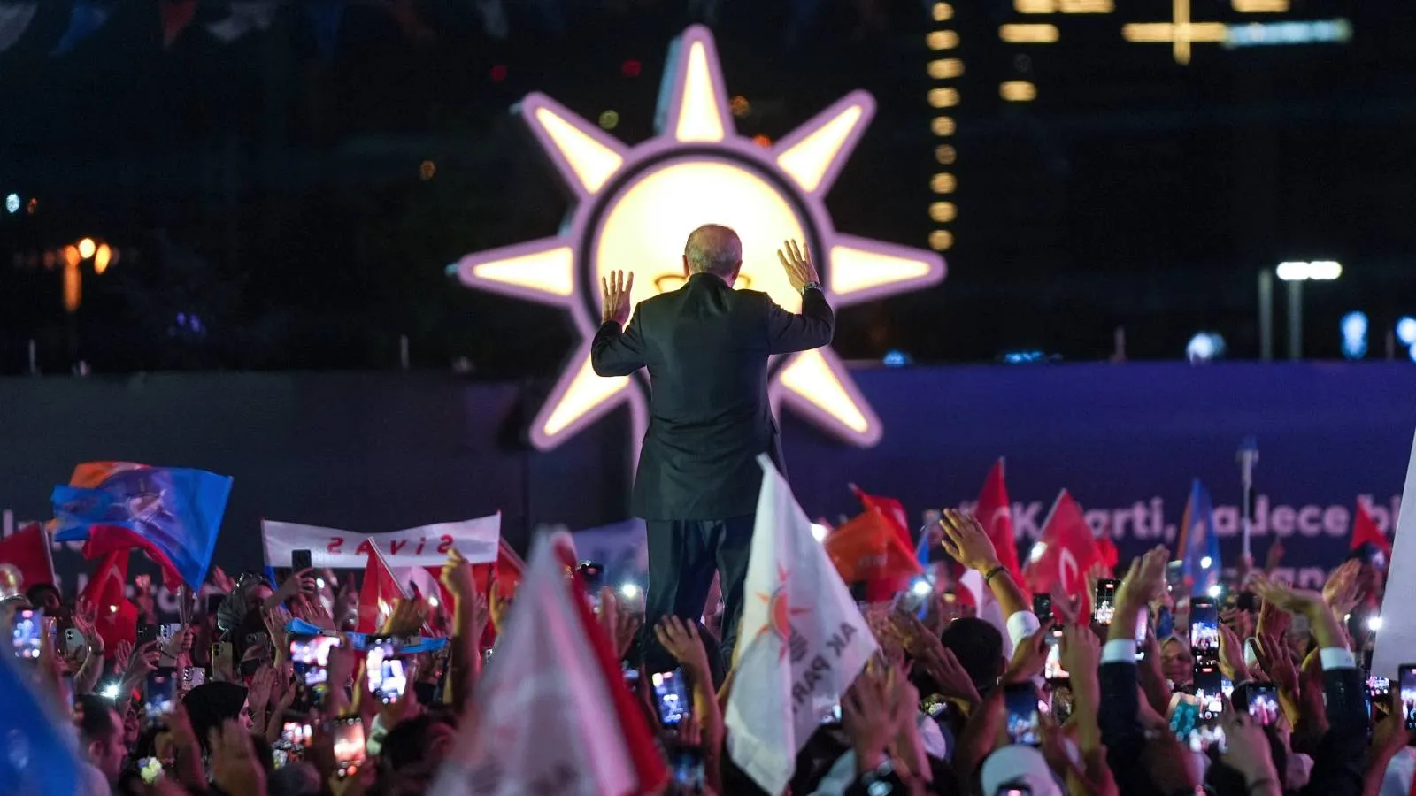 Ak Parti’nin 25 Yılı: Beklenmeyen Bir Süreç
