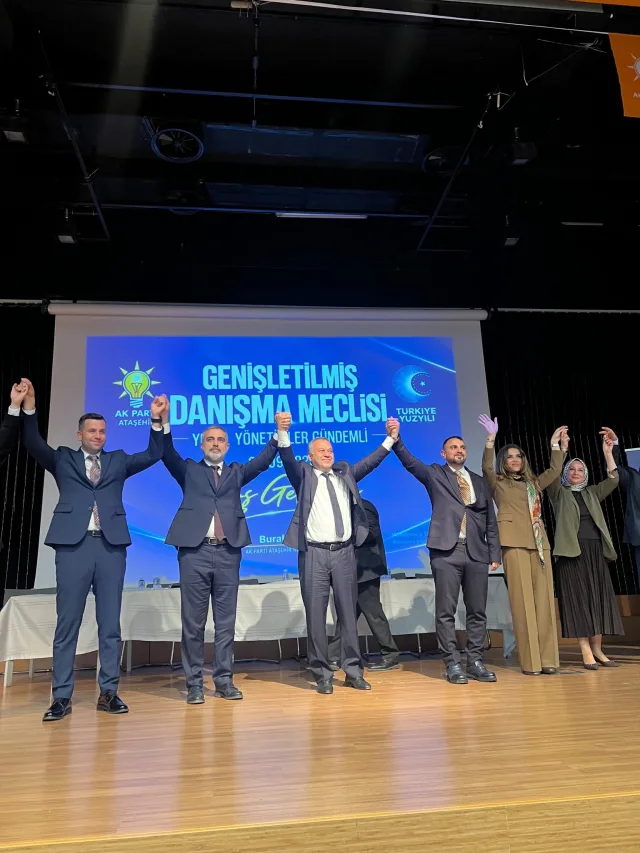 AK Parti’ye Geçişler Devam Ediyor: 6 Üye Daha Katıldı