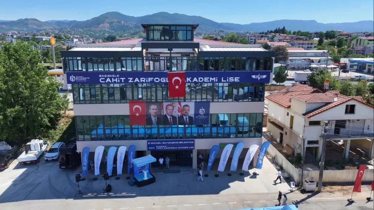 Akademi Liseler: Gençlerin Geleceğine Dokunan Proje
