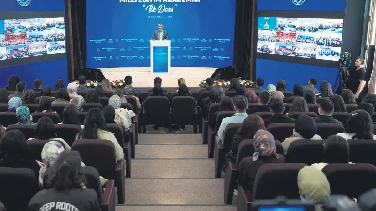 Akademi’nin İlk Dersi Bakan Tekin’den!