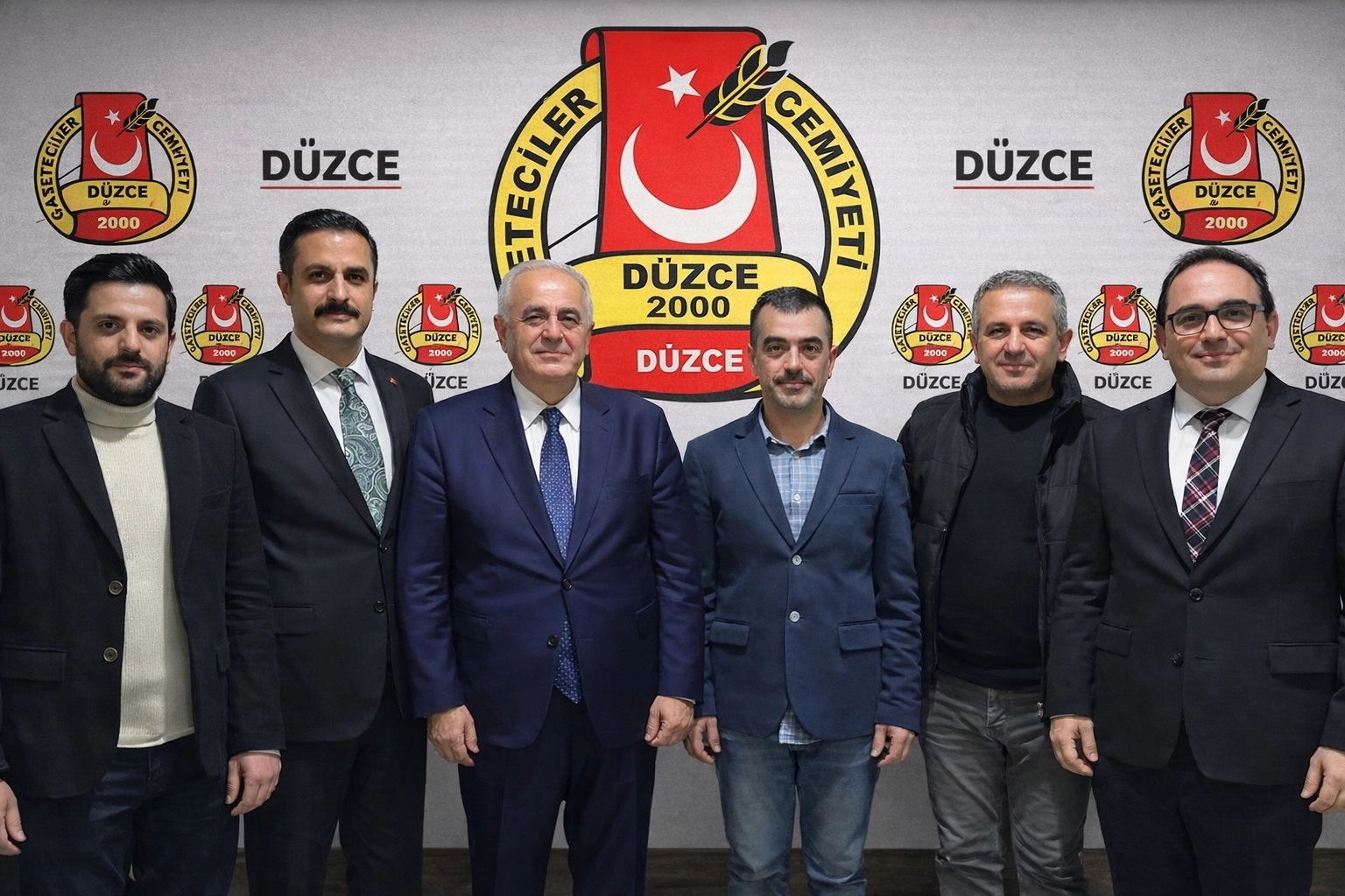 Akarca, Düzce Gazeteciler Cemiyeti’ni Ziyaret Etti