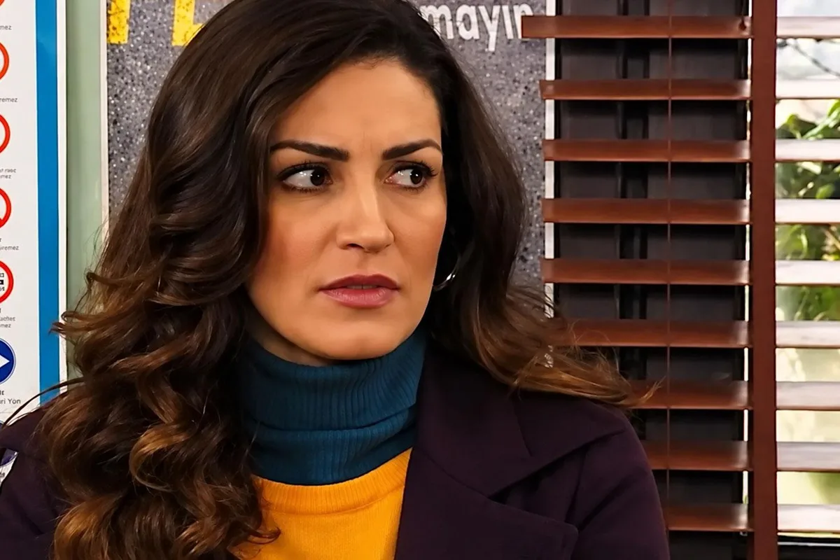 Akasya Durağı’nın Şoför Leyla’sı Ayça İnci’nin Değişimi Göz Dolduruyor