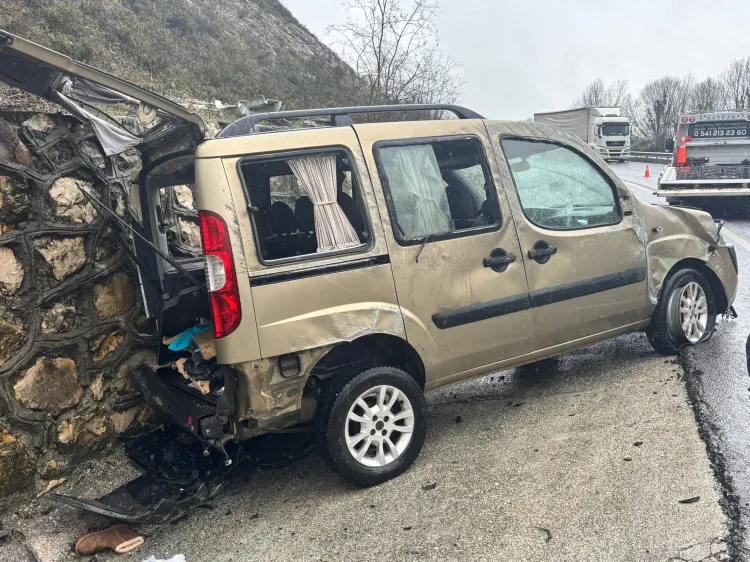 Akçakoca’da Yağış Nedeniyle Trafik Kazası!