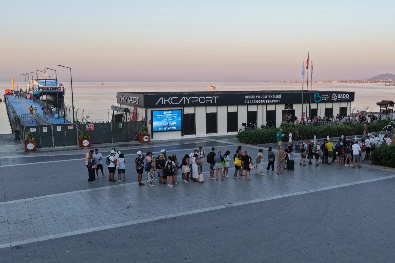 Akçay-Midilli Seferleri İlk Ayda Yüzde 95 Doluluk
