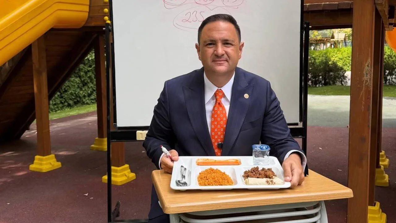 Akdoğan: 15 Milyon Öğrenciye Ücretsiz Yemek!