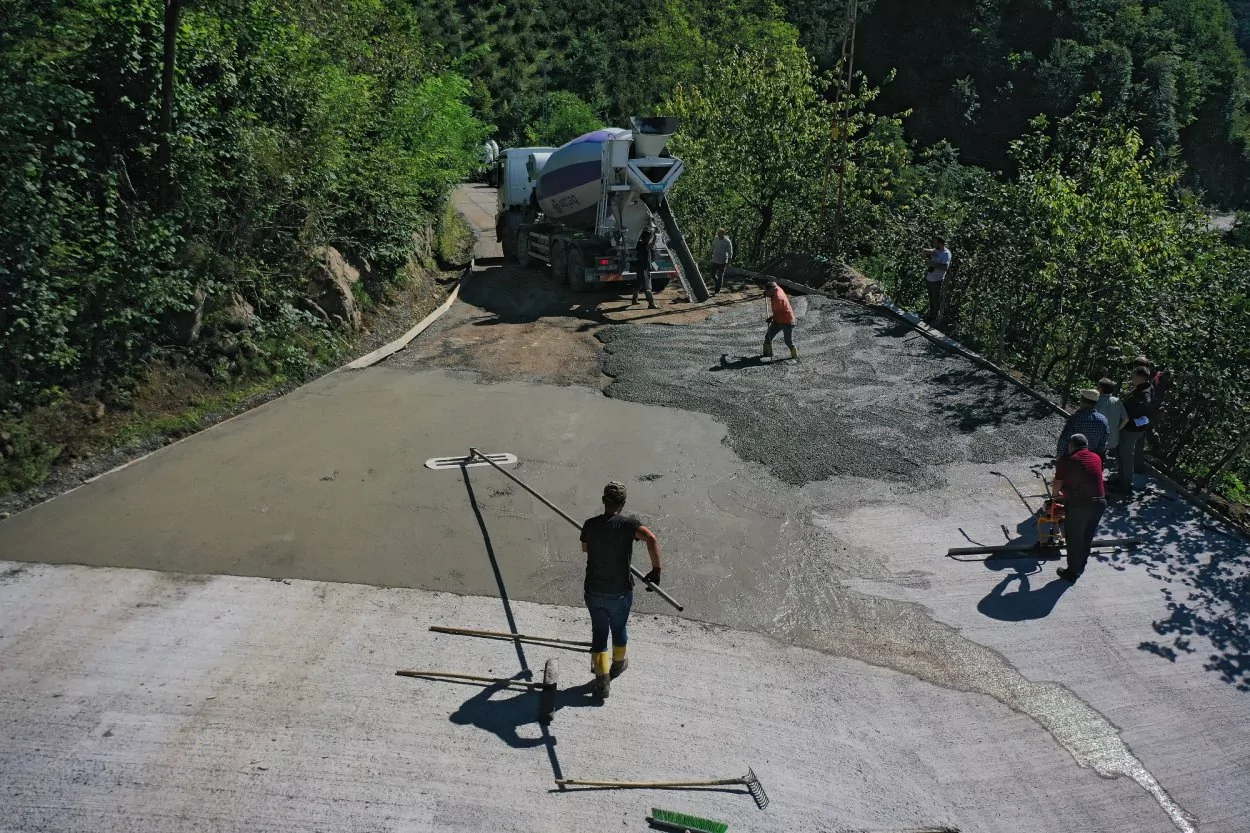 Akgüney’de Beton Yol Çalışması Tamamlandı!