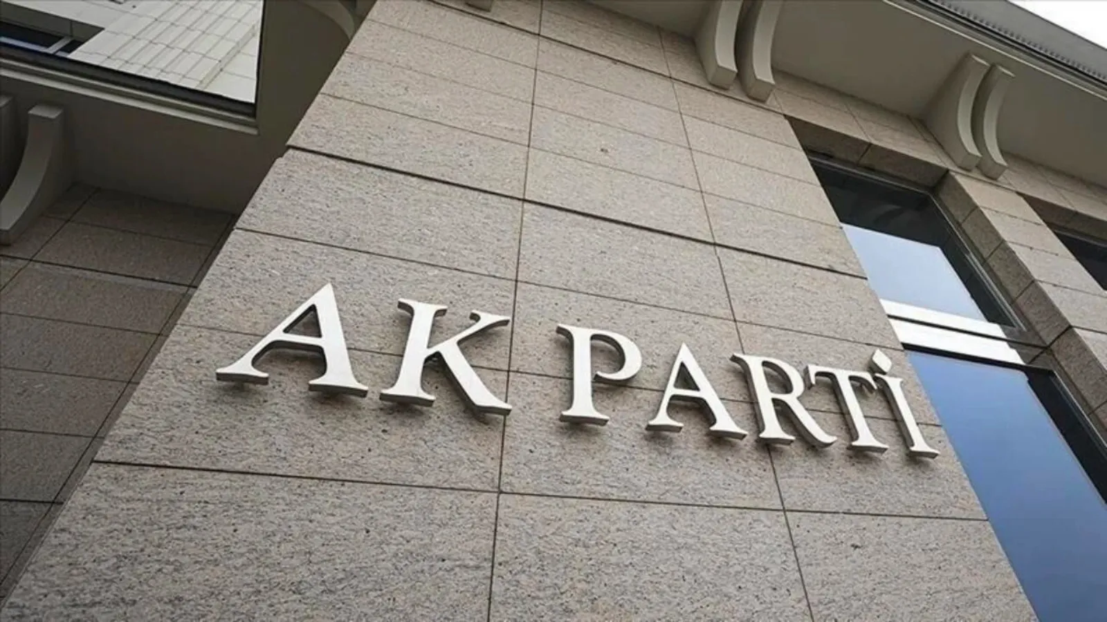 AKP’de 4 İlde Görev Değişikliği Yapıldı