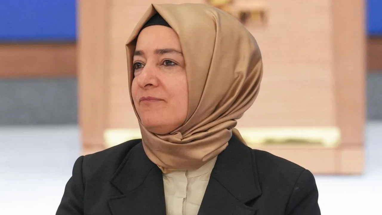 AKP’de Fatma Betül Sayan Kaya İle Yeni Dönem!