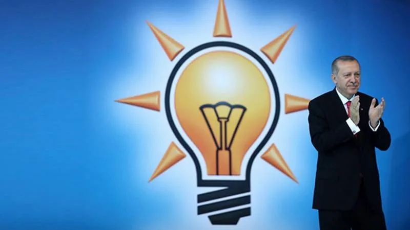 AKP İçin Çürüme İddiaları: Saray ve Bürokrasi Mi?