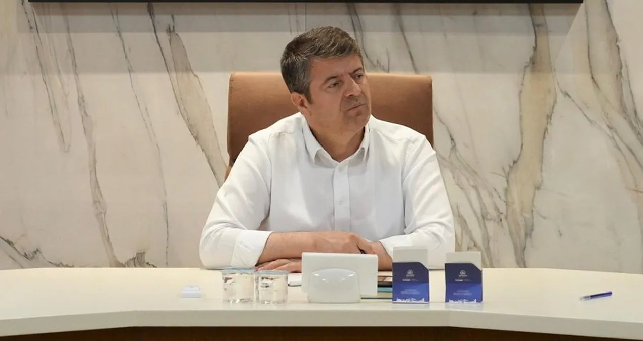 AKP’li Üyeden Şok İstifa ve Geri Dönüş!
