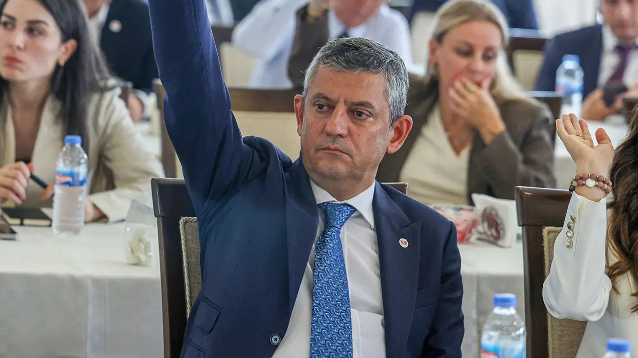 AKP ve CHP’den YENİ Parti’ye Ortak Hamle!