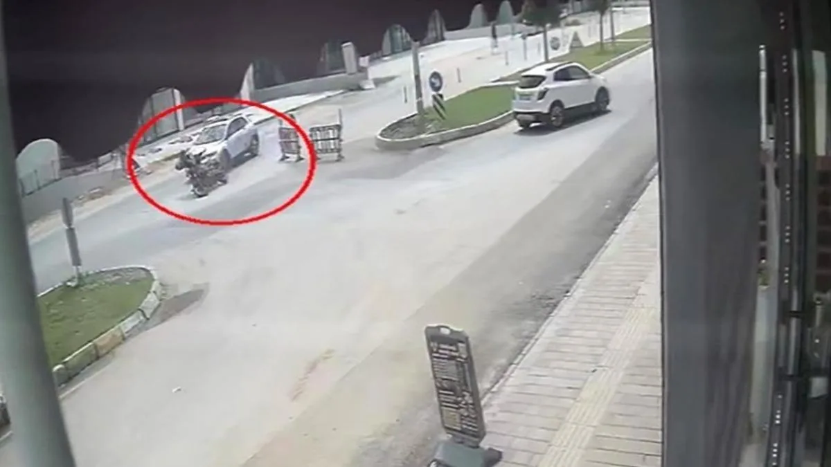 Aksu’da Motosiklet Kazası: Genç Kadın Yaralı!