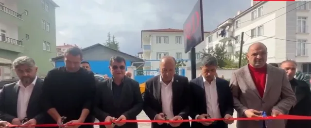 Bir ilimiz bu olayı konuşuyor! Fantezi iç giyim mağazası dualarla açıldı