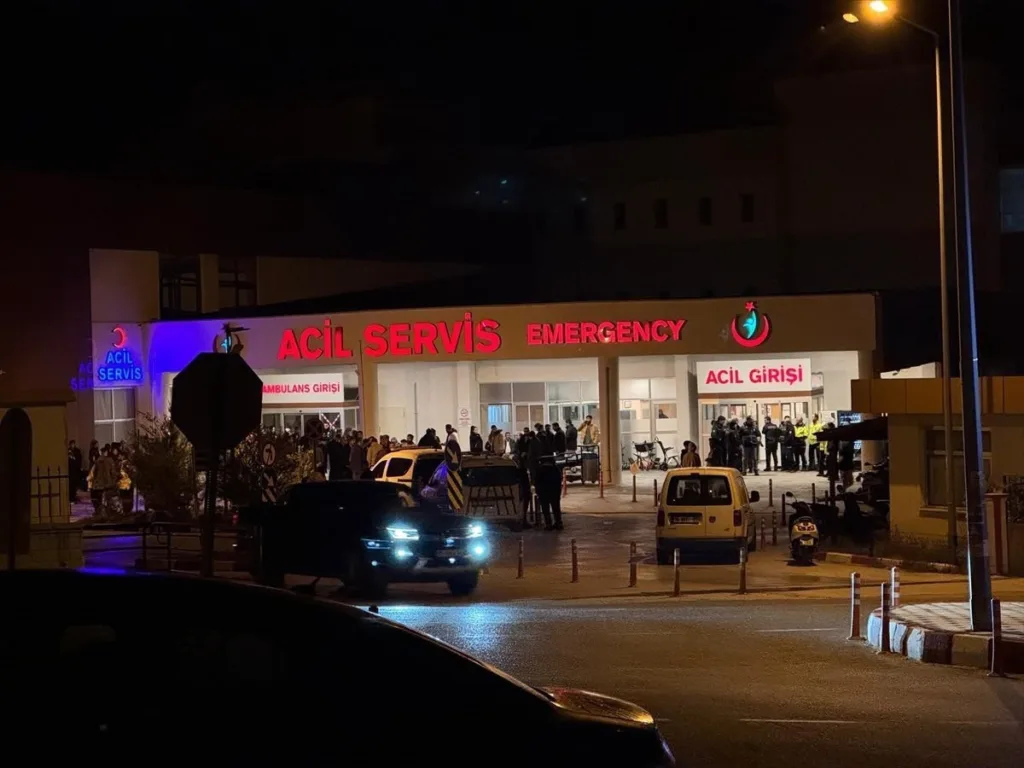 Alaçatı’da Vurulan Kadın Olayında 4 Tutuklama ve 17 Yaşında Zanlı