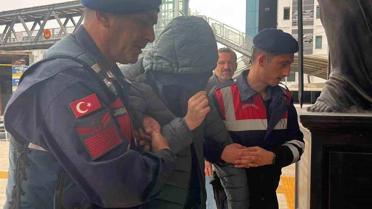 Alanya’da Lise Öğrencisi Saldırıları Desteklediği İçin Tutuklandı!