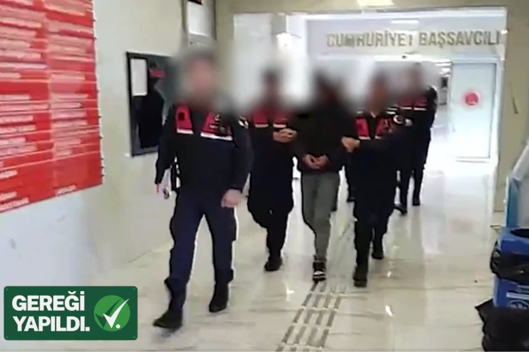 Alanya’da Polis Üzerine Motosiklet Şovu: 2 Tutuklama!