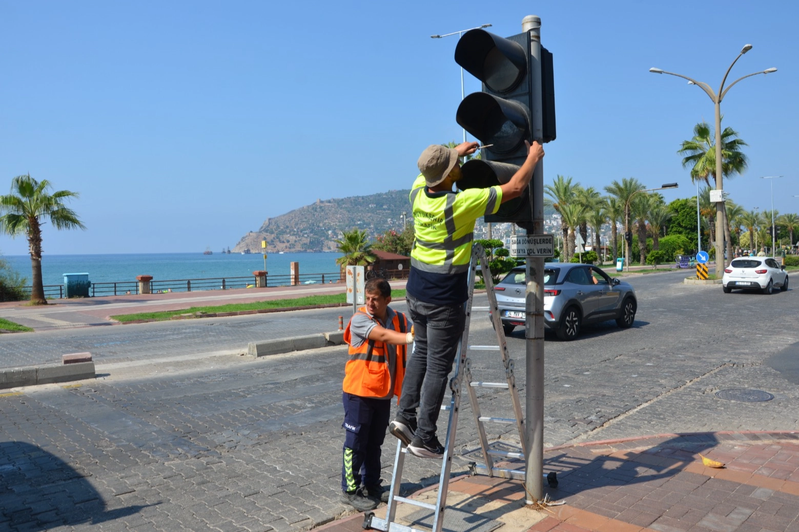 Alanya’da Trafik Sinyalizasyonuna Yenileme!