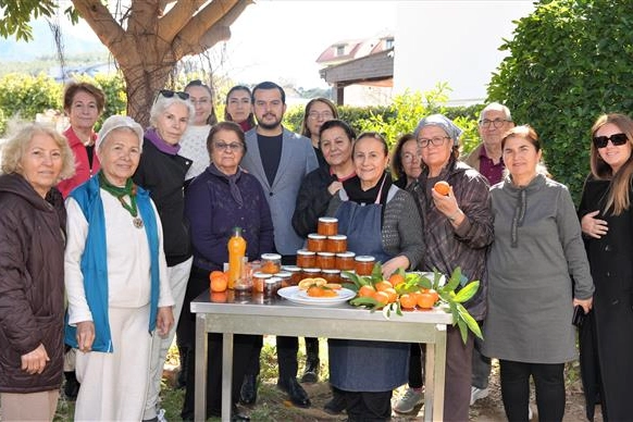 Alanya’da Umut İçin Turunçlardan Reçel Yapılıyor!
