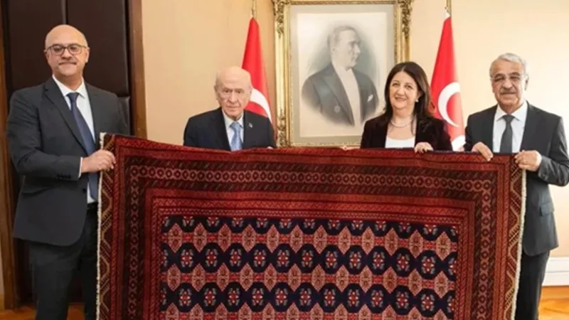 Ali Babacan: Jestler toplumsal gerginliği azaltır