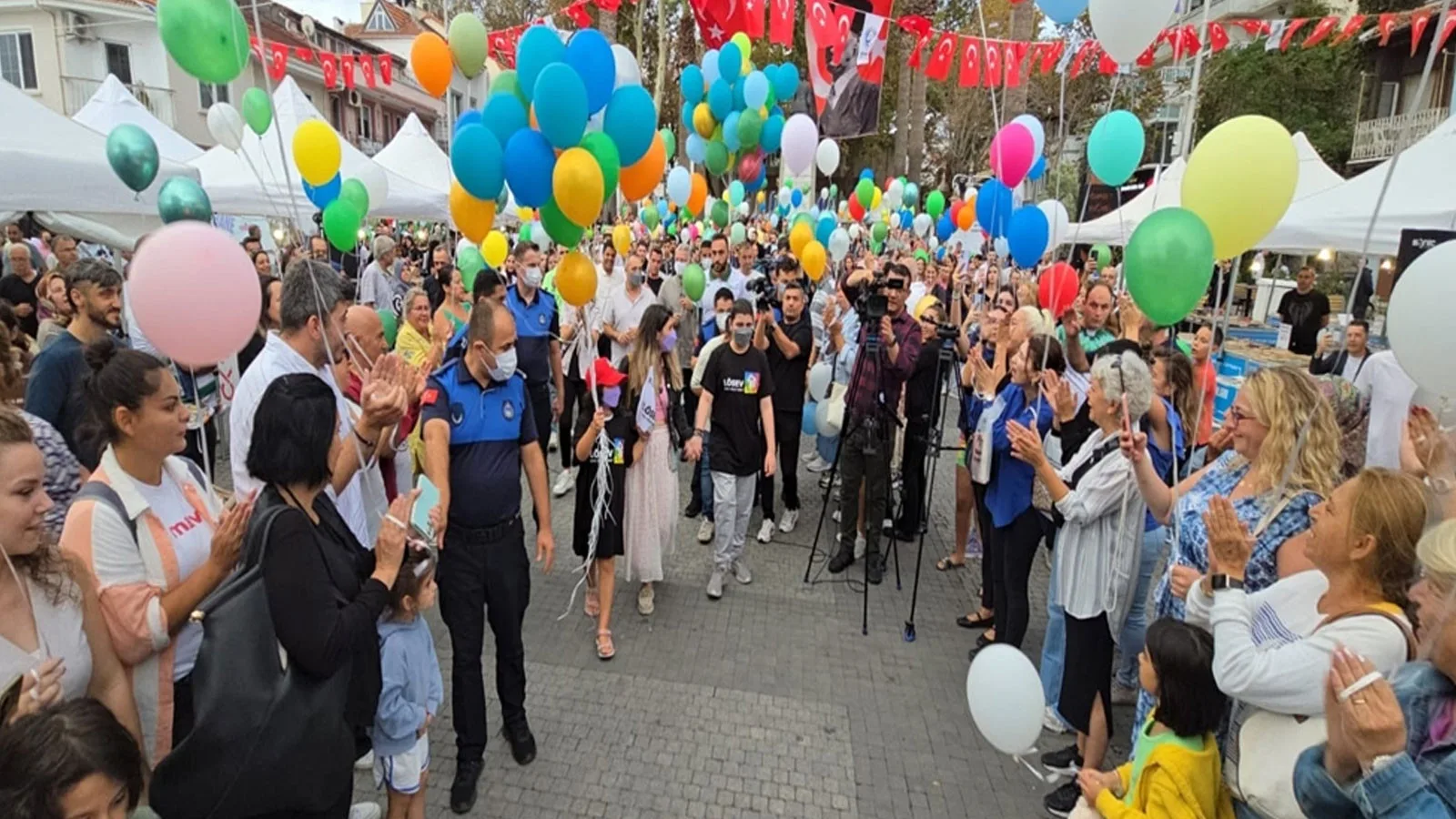 Ali Demir Lösemiyi Yenerek Balonlarla Karşılandı