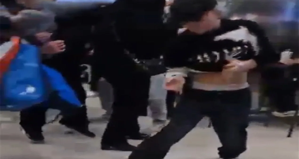 Alışveriş Merkezinde Kız Arkadaş Kavgası Kanlı Bitti!