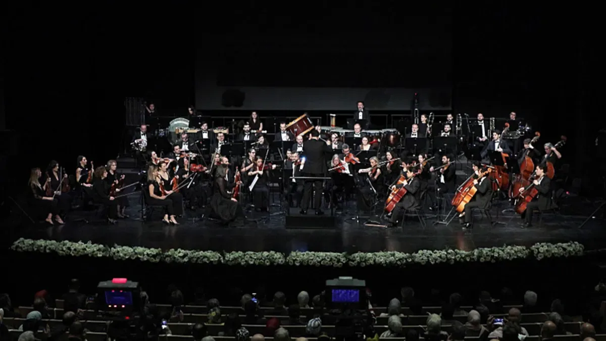 Aliya İzetbegoviç İçin Müziğin Direniş Çığlığı