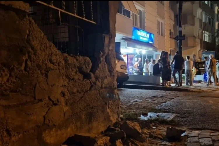 Alkollü Sürücü Tekel Bayisine Daldı, Kaçamadı!