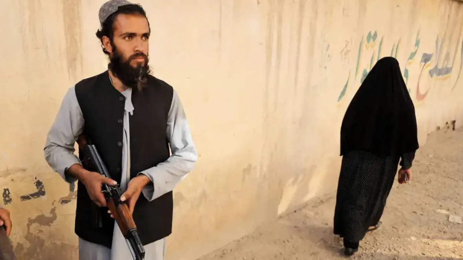 Almanya’da Taliban Temasları: Muhalefet Tepkili!