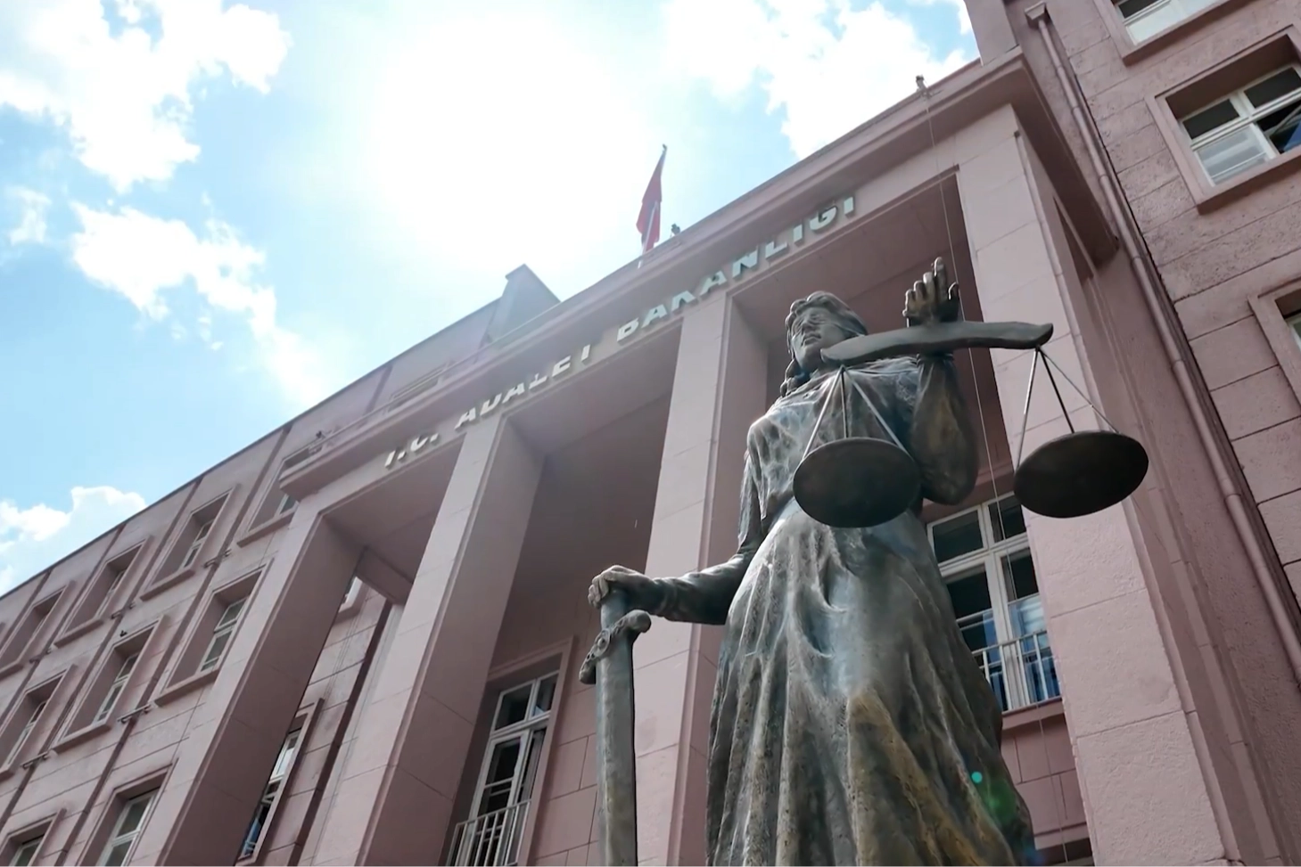 Alo Adalet 135: Hızlı Adalet İçin Yeni Dönem!
