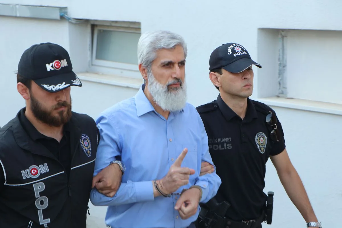 Alparslan Kuytul ve Eşi Tutuklandı