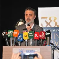 1783463130<em>517</em>Altin-Karagoze-gorkemli-acilis.jpeg