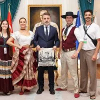 1783507020<em>990</em>Altin-Karagoz-ekiplerinden-Baskan-Vekili-Bibaya-ziyaret.jpeg