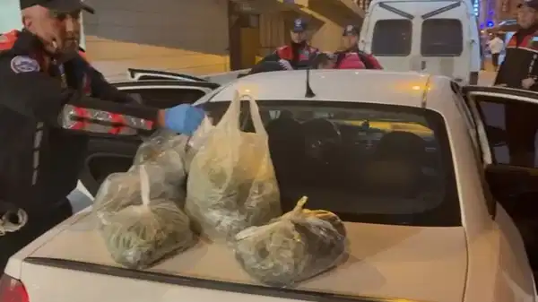Altındağ’da 4 kg esrar, 2 gözaltı!
