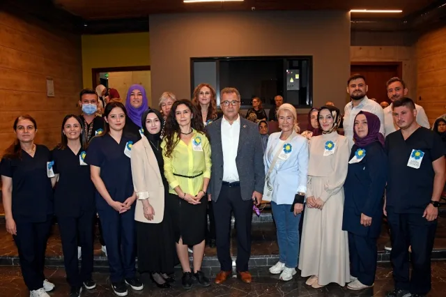 Alzheimer Günü’nde Farkındalık Etkinliği Düzenlendi