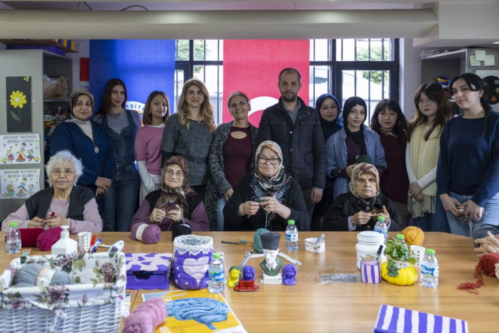 Alzheimer Hastaları Sanatla Hayata Bağlanıyor