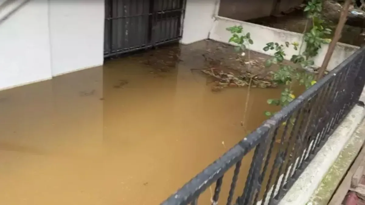 Ambarlı’da Tekrar Eden Çökme, Eşyaları Mahvetti!